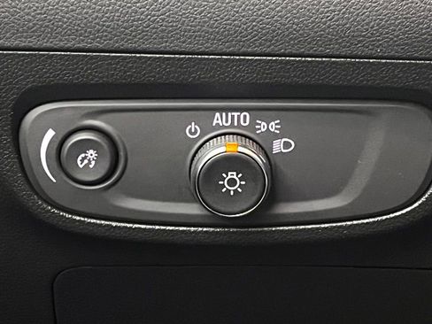 Used 2024 Buick Encore GX Preferred FWD image 23