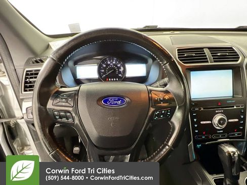 Used 2016 Ford Explorer Sport image 8