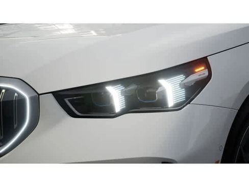 New 2027 BMW 530i RWD image 6