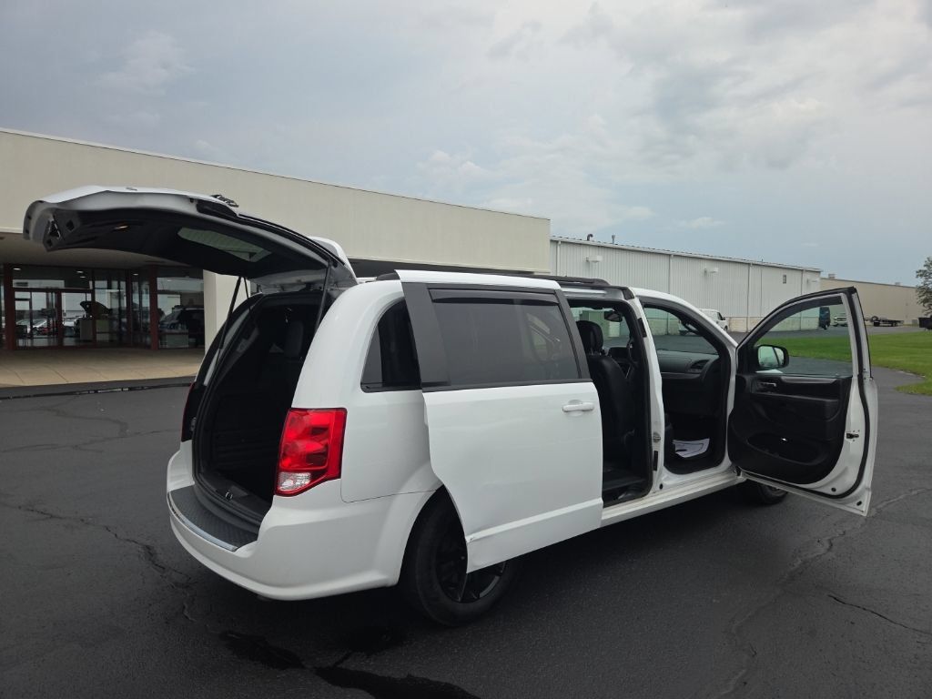 Used 2020 Dodge Grand Caravan GT FWD image 11