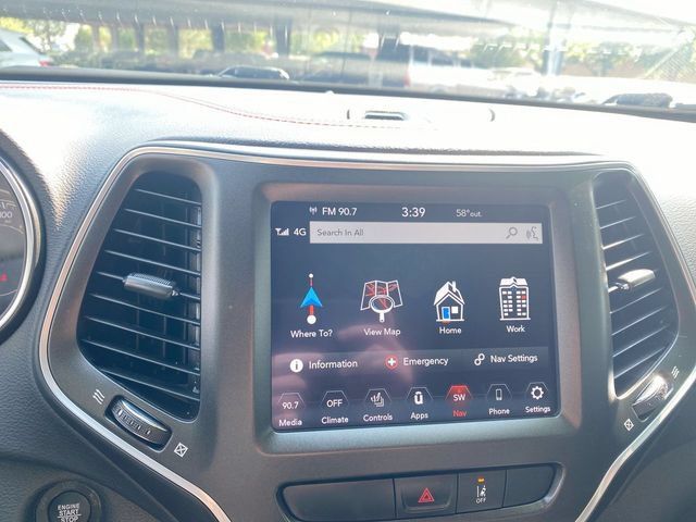 Used 2022 Jeep Cherokee Trailhawk w/ Sound & Nav Group AWD/4WD image 18