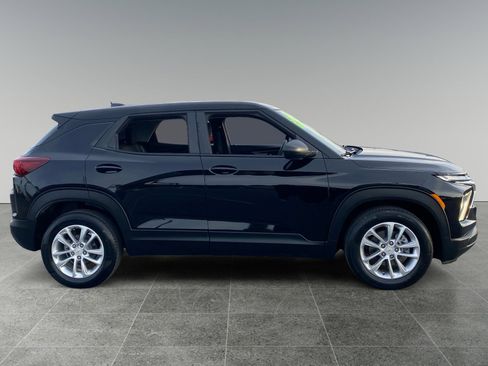 Used 2024 Chevrolet TrailBlazer LS image 6