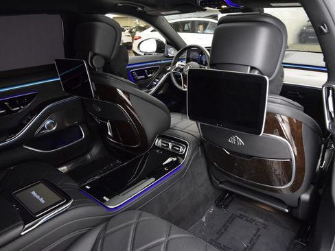 Used 2021 Mercedes-Benz Maybach S 580 4MATIC image 20