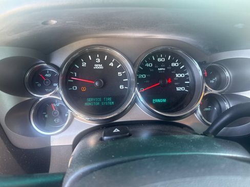 Used 2009 Chevrolet Silverado 1500 LT w/ Texas Edition RWD image 9