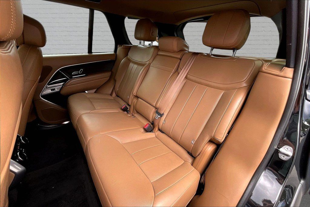 Used 2023 Land Rover Range Rover SE AWD/4WD image 20