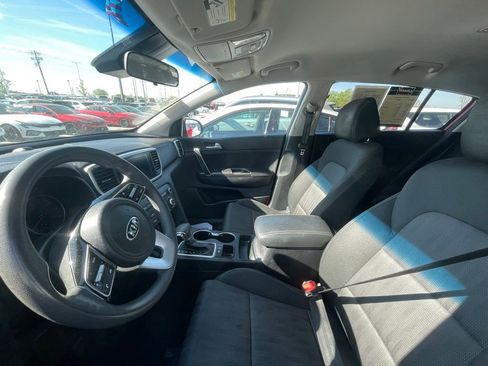 Used 2020 Kia Sportage LX image 5