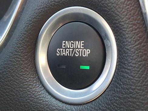 Used 2023 Chevrolet Traverse RS AWD/4WD image 30