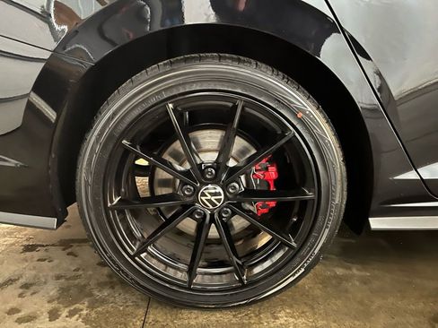 Certified 2025 Volkswagen Jetta GLI Autobahn w/ GLI Black Package image 31