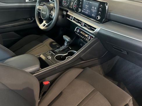 Used 2023 Kia K5 LXS image 15