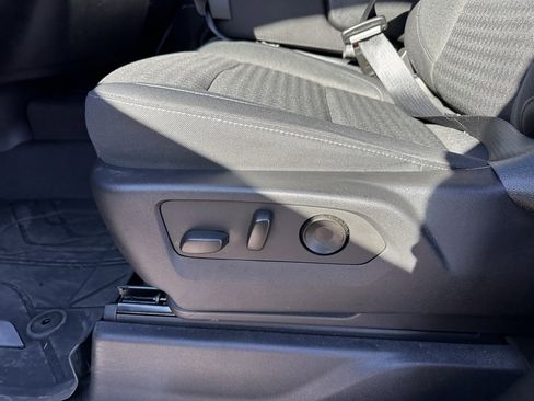 Used 2023 Chevrolet Silverado 1500 LT image 12