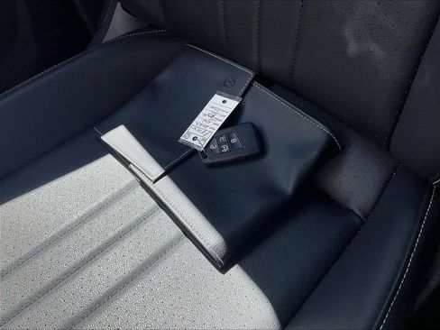 Certified 2023 Volkswagen Tiguan SE R-Line AWD/4WD image 11