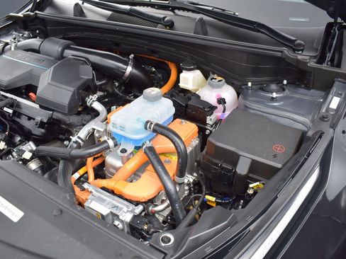 Certified 2024 Kia Sportage X-Line Prestige image 32