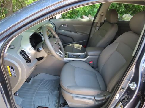 Used 2016 Kia Sportage LX AWD/4WD image 25
