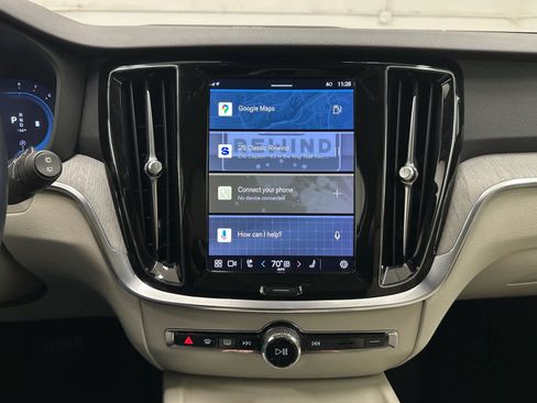 Used 2023 Volvo V60 B5 Cross Country Plus w/ Climate Package image 30