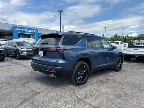 New 2026 Chevrolet Traverse LT w/ Midnight/Sport Edition FWD image 3