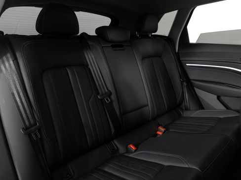 Used 2021 Audi e-tron Premium w/ Convenience Plus Package image 22