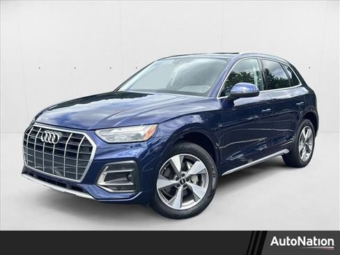 Used 2023 Audi Q5 2.0T Premium w/ Convenience Package image 1