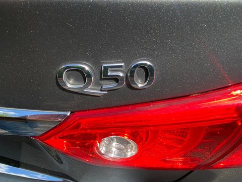 Used 2017 INFINITI Q50 3.0t Premium w/ 3.0T Premium Plus Package RWD image 48