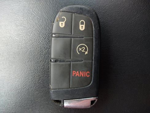 Used 2020 Jeep Compass Limited FWD image 32