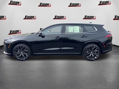 Used 2025 Toyota Crown Signia w/ Advanced Technology Package AWD/4WD image 2