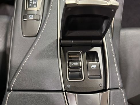 Used 2021 Lexus LC 500 Convertible image 27