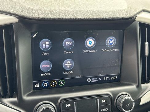 Used 2022 GMC Terrain SLT w/ Infotainment Package II FWD image 13