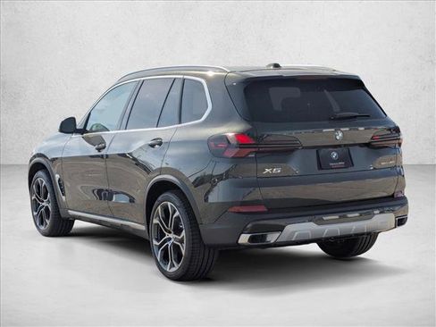New 2026 BMW X5 sDrive40i image 9