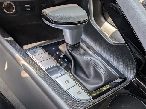 Certified 2024 Hyundai Elantra Blue image 37