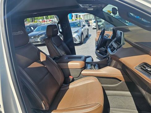 Used 2021 Chevrolet Tahoe High Country RWD image 15