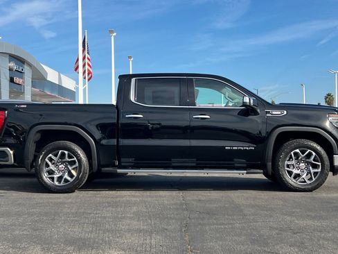 Used 2026 GMC Sierra 1500 SLT w/ SLT Premium Plus Package AWD/4WD image 3