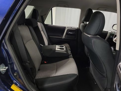 Used 2017 Toyota 4Runner SR5 AWD/4WD image 26