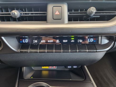 Used 2024 Lexus UX 250h F Sport FWD image 18
