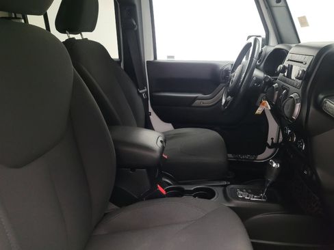 Used 2018 Jeep Wrangler Unlimited Sport S AWD/4WD image 21