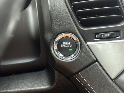 Used 2018 Chevrolet Suburban Premier image 25