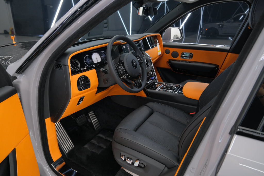 Used 2026 Rolls-Royce Cullinan AWD/4WD image 48