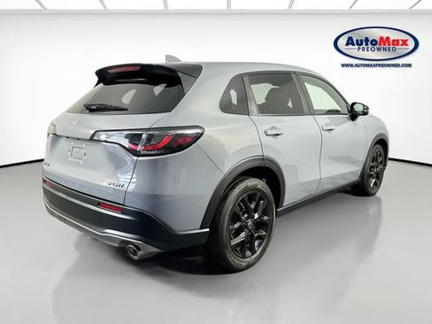 Used 2023 Honda HR-V Sport image 2