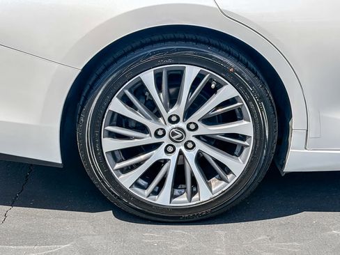 Used 2019 Lexus ES 350 w/ Premium Package FWD image 10