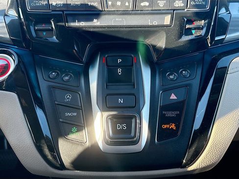 Used 2021 Honda Odyssey Elite image 17
