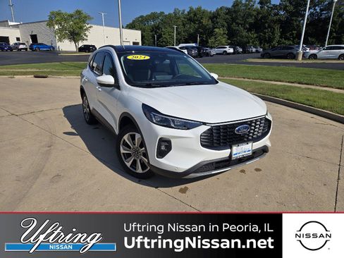 Used 2024 Ford Escape Platinum w/ Class II Trailer Tow Package AWD/4WD image 1