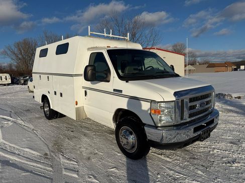 Used 2008 Ford E-350 and Econoline 350 Super Duty RWD image 3