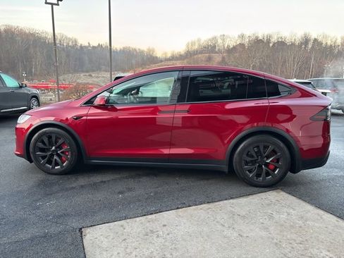 Used 2023 Tesla Model X image 2
