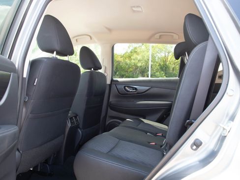 Used 2020 Nissan Rogue SV AWD/4WD image 18