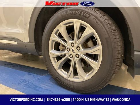 Used 2023 Ford Explorer XLT w/ Equipment Group 202A image 10