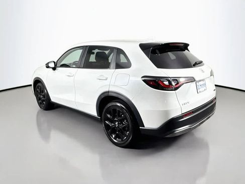 Used 2024 Honda HR-V Sport image 7