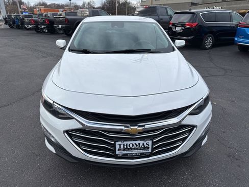 Used 2023 Chevrolet Malibu LT image 2