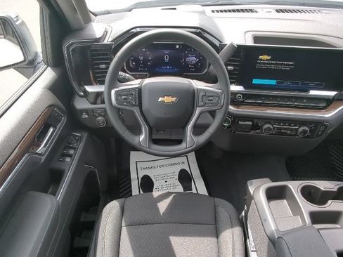 New 2026 Chevrolet Silverado 1500 LT w/ Convenience Package II AWD/4WD image 7