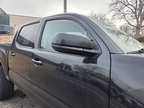 Used 2023 Toyota Tacoma SR image 14