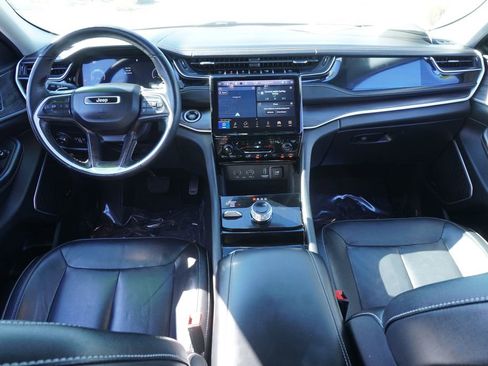 Used 2022 Jeep Grand Cherokee L Limited image 12