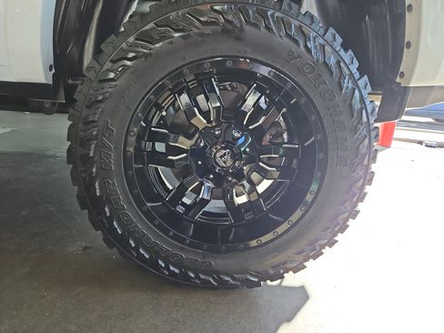 Used 2020 RAM 1500 Laramie image 26