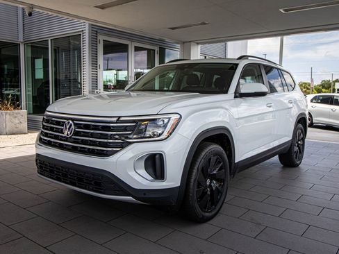 New 2026 Volkswagen Atlas SE FWD image 12
